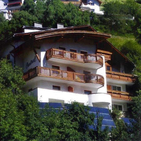 קאפל Hotel Garni Central - Zimmer - Studios - Apartments מראה חיצוני תמונה