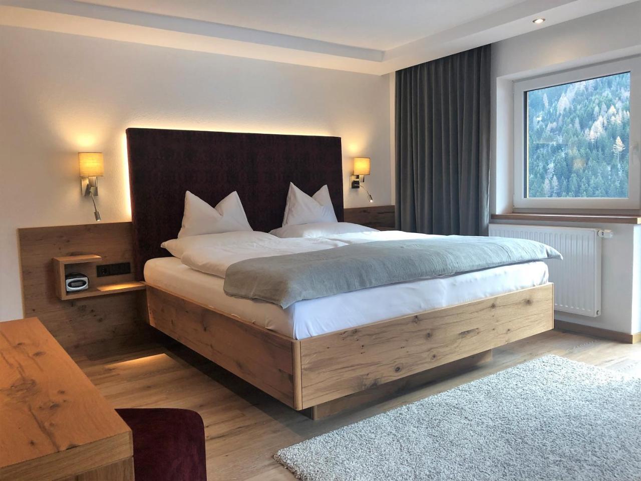 קאפל Hotel Garni Central - Zimmer - Studios - Apartments מראה חיצוני תמונה